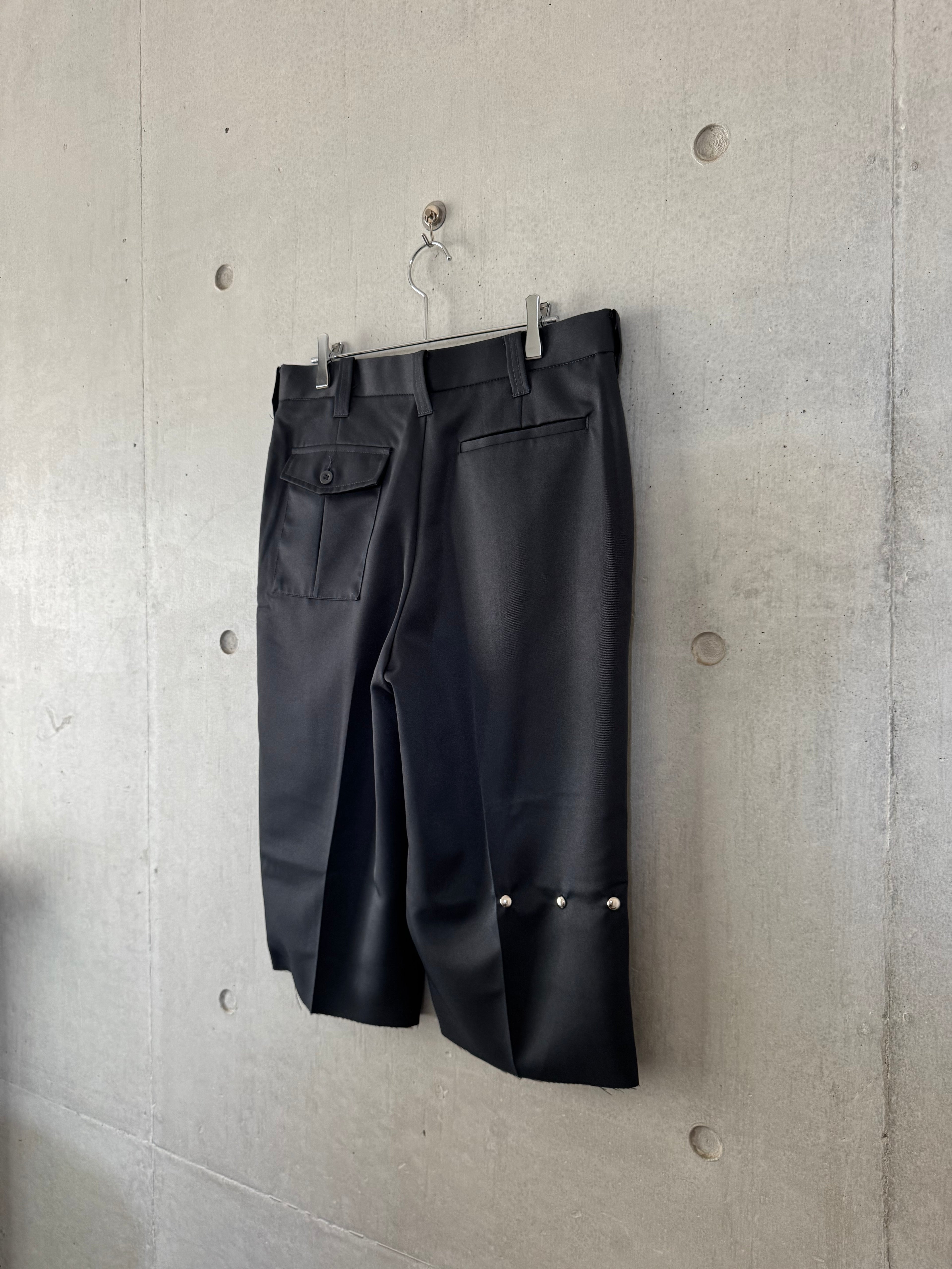"twill studs shorts"